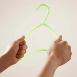 BIECO Appendini In Plastica 8 Pezzi Verde -Negozio online Pink Or Blue bieco appendini in plastica 8 pezzi verde a050372 2