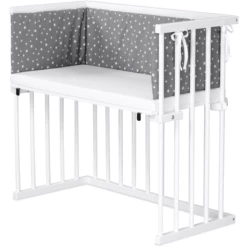 Dreamgood Lettino Co-sleeping In Faggio Laccato Bianco | Materasso Prime Air | Paracolpi Grigio Diamante Screziato/stelle Bianche -Negozio online Pink Or Blue dreamgood lettino co sleeping in faggio laccato bianco materasso prime air paracolpi grigio diamante screziato stelle bianche a348789 1