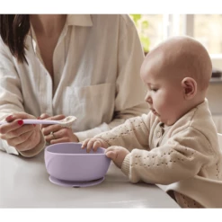 Everyday Baby Ciotola Per Mangiare Con Base Ad Aspirazione In Silicone, Light Lavanda -Negozio online Pink Or Blue everyday baby ciotola per mangiare con base ad aspirazione in silicone light lavanda a344046 4