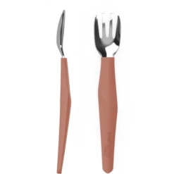 Everyday Baby Posate Per Imparare A Mangiare, Acciaio Inossidabile Con Manico In Silicone, 2 Pezzi Nature Rosso -Negozio online Pink Or Blue everyday baby posate per imparare a mangiare acciaio inossidabile con manico in silicone 2 pezzi nature rosso a344136 3