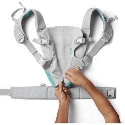 Infantino Marsupio Flip Advanced 4 In 1 Con Tessuto A Rete Grigio 10 Infantino Marsupio Flip Advanced 4 In 1 Con Tessuto A Rete Grigio -Negozio online Pink Or Blue infantino marsupio flip advanced 4 in 1 con tessuto a rete grigio a317297 3