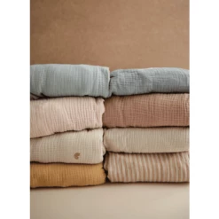 Mushie Lenzuolo A Pieghe In Mussola Romano Green 60 X 120 Cm -Negozio online Pink Or Blue mushie lenzuolo a pieghe in mussola romano green 60 x 120 cm a399692 2