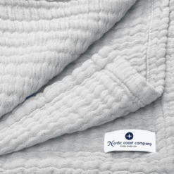 Nordic Coast Company Coperta Di Mussola Grigia 80 X 80 Cm -Negozio online Pink Or Blue nordic coast company coperta di mussola grigia 80 x 80 cm a316231 3