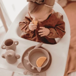 Nuuroo Lykke Giraffe Set Di 4 Pezzi Per La Tavola, Woodrose -Negozio online Pink Or Blue nuuroo lykke giraffe set di 4 pezzi per la tavola woodrose a364155 3