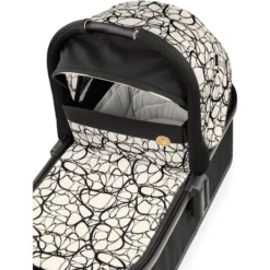 Peg Perego Carrycot Ypsi Graphic Oro 10 Peg Perego Carrycot Ypsi Graphic Oro -Negozio online Pink Or Blue peg perego carrycot ypsi graphic oro a316082 3