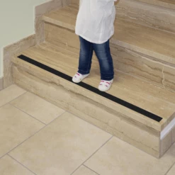 REER Strisce Antiscivolo Autoaderenti - 5 M -Negozio online Pink Or Blue reer strisce antiscivolo autoaderenti 5 m a063243 4