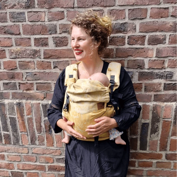 SCHMUSEWOLKE Marsupio Comfort Botanical Golden Lino 4 SCHMUSEWOLKE Marsupio Comfort Botanical Golden Lino - immagine 2