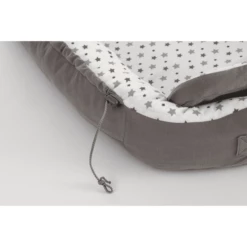 Träumeland Babynest Stelle Grigio 11 Träumeland Babynest Stelle Grigio -Negozio online Pink Or Blue traeumeland babynest stelle grigio a277377 4