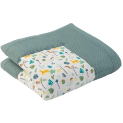 Ullenboom Coperta A Gattoni Waffle Piqué Motivo Salvia Verde Pioggia 120x120 Cm -Negozio online Pink Or Blue ullenboom coperta a gattoni waffle pique motivo salvia verde pioggia 120x120 cm a362180 1