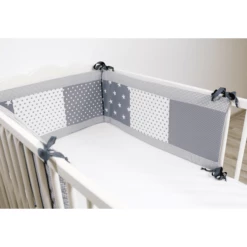 Ullenboom Paracolpi Patchwork Per Lettini Di 140x70 Cm, Stelle Grigie (totale 420 Cm) -Negozio online Pink Or Blue ullenboom paracolpi patchwork per lettini di 140x70 cm stelle grigie totale 420 cm a268852 4