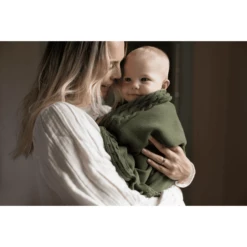 VINTER& BLOOM Coperta Joy Olive Green -Negozio online Pink Or Blue vinter bloom coperta joy olive green a383081 4