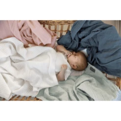 VINTER& BLOOM Set Regalo Coperta Soft Grid & Mussola Coperta GOTS B Right White / Dusty Rosa -Negozio online Pink Or Blue vinter bloom set regalo coperta soft grid amp mussola coperta gots b right white dusty rosa a303724 3